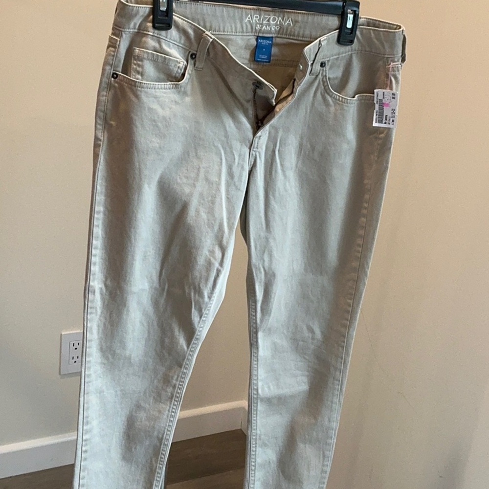 {FREE} Arizona Jean Co Juniors Size 11